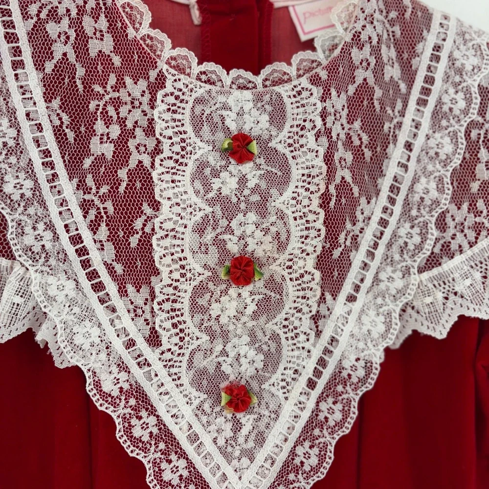 Vintage Picture Perfect Red Velvet Lace Collar Dress Girls Size 10 USA Holiday